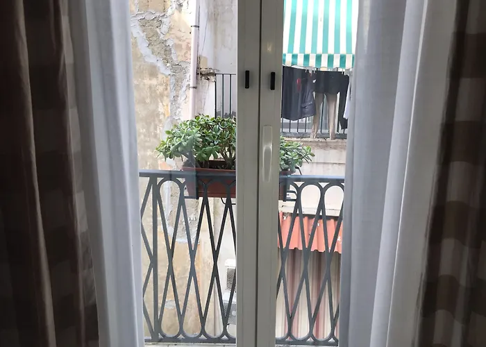 Appartement Cosi - *